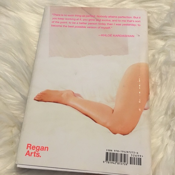 Signed 1st edition Khloe Kardashian book - Picture 4 of 4